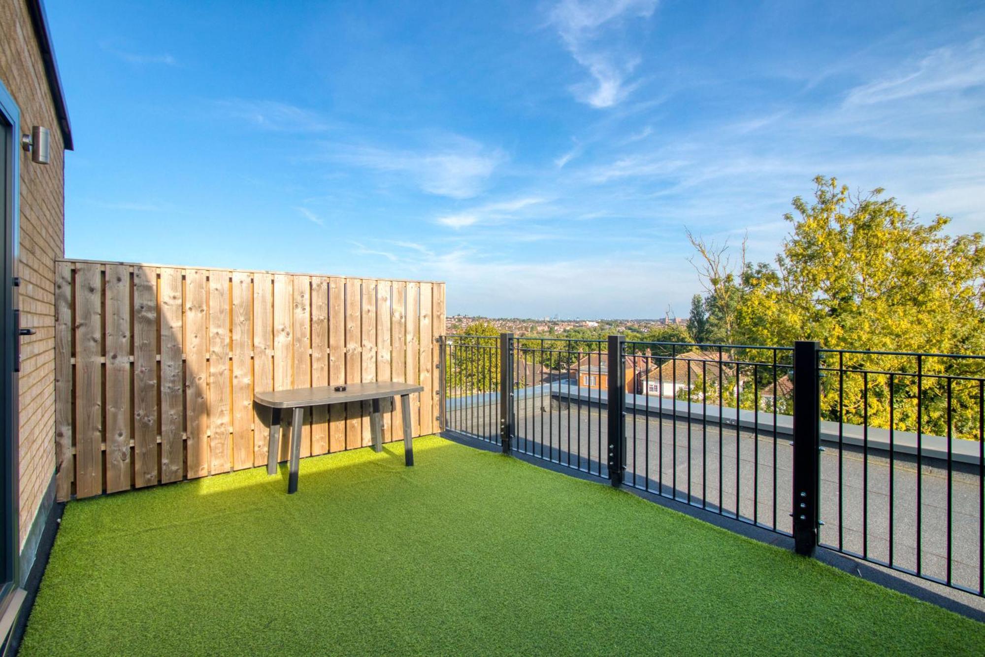 Modern Penthouse In Wembley Leilighet London Eksteriør bilde
